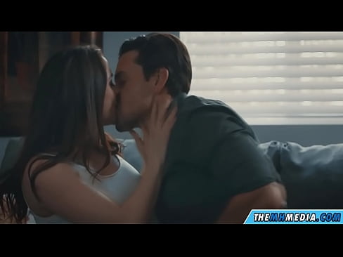 ❤️ Feusuaiga alofa ma se tina busty lelei ❤️ Na'o le porn ❌️